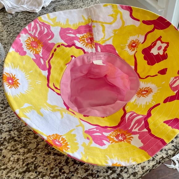 Lilly Pulitzer Floppy Beach Hat - Picture 3 of 8